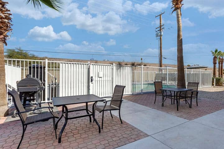 Terrace/Patio 24 of 25