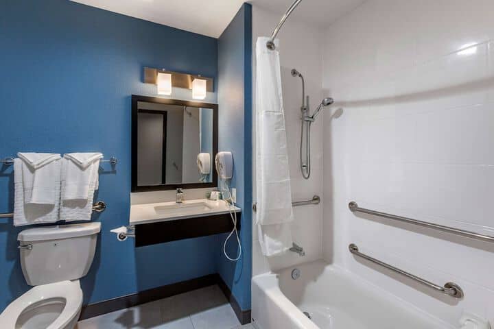 Room 15 of 25